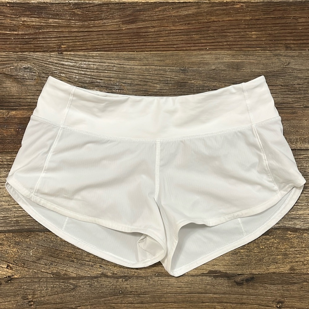 Lululemon Athletica Speed-Up Low Rise Lined Shorts 2.5”